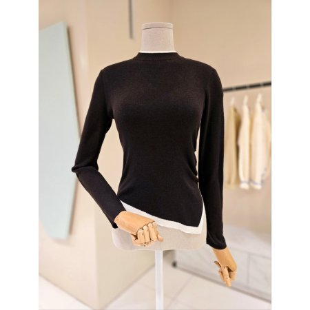 사선 주름 배색 언발 라운드니트