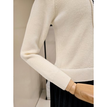 투버튼 플리츠 스커트 배색 니트원피스