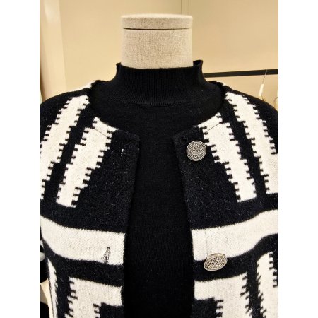 아웃포켓 라운드 자켓