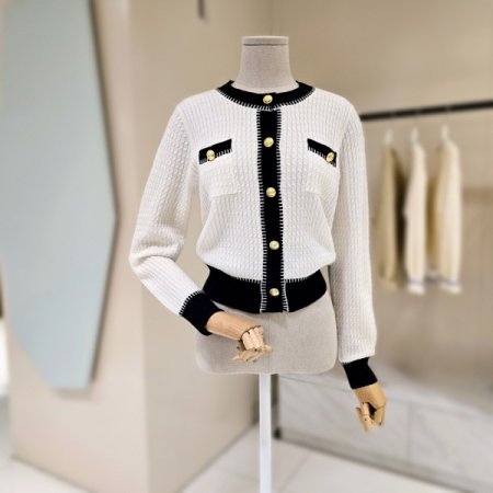 금장단추 꽈배기 라운드 가디건