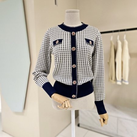 레드단추 배색 체크 니트