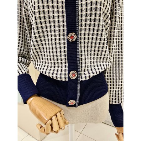 레드단추 배색 체크 니트