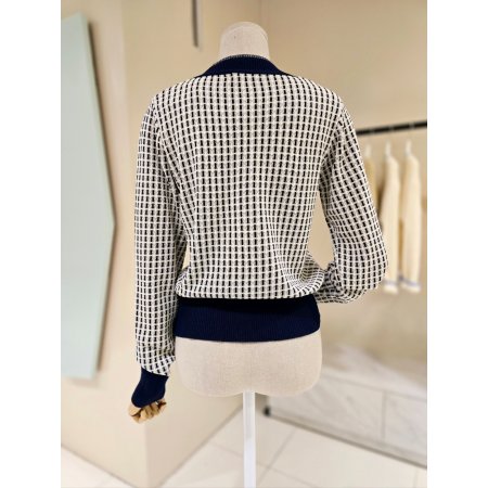 레드단추 배색 체크 니트