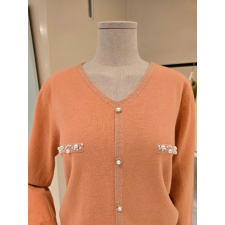 진주 브이넥 니트 티셔츠