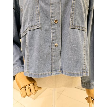 볼륨소매 연청 크롭 데님셔츠