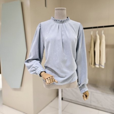 프릴넥 셔링 블라우스