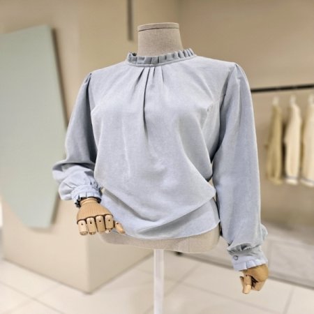 프릴넥 셔링 블라우스