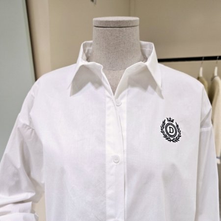 심플 자수 크롭 코튼셔츠