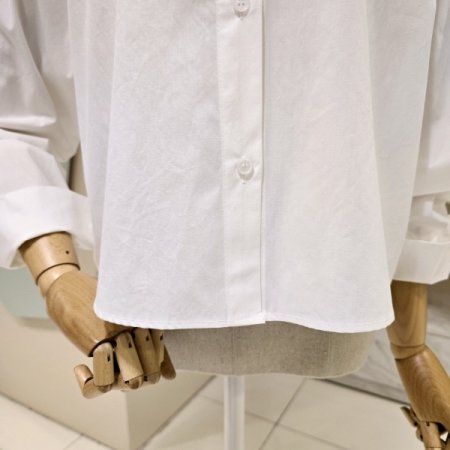 심플 자수 크롭 코튼셔츠