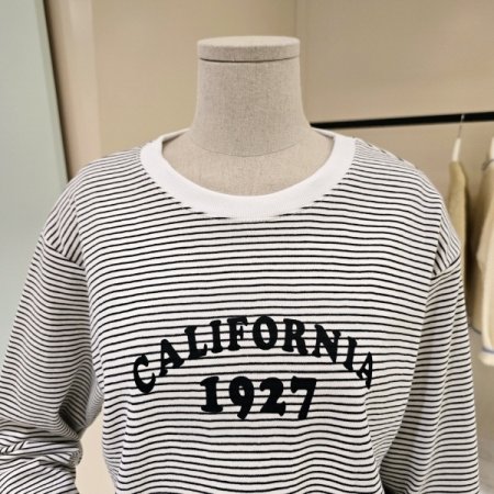 라운드 스트라이프 티셔츠