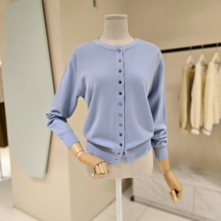 라운드 컬러 단추 니트가디건