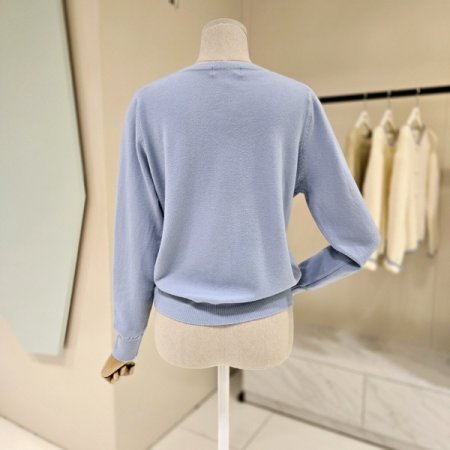 라운드 컬러 단추 니트가디건