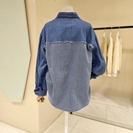 루즈핏 스트 배색 데님셔츠