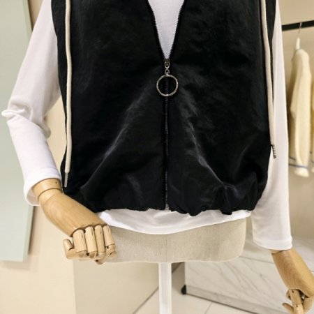 볼륨 밴딩 니트 후드 베스트