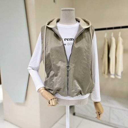 볼륨 밴딩 니트 후드 베스트