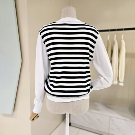 다나버튼 단가라 라운드니트