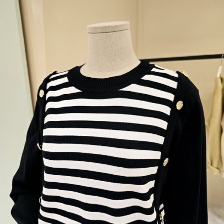 스트라이프 배색 라운드니트