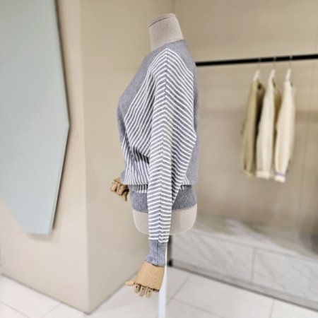 가오리핏 스트배색 니트