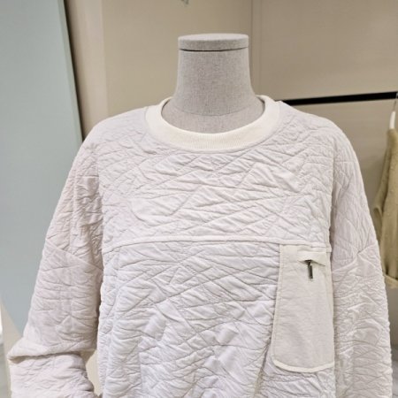 엠보 포켓 스트링 라운드 티셔츠