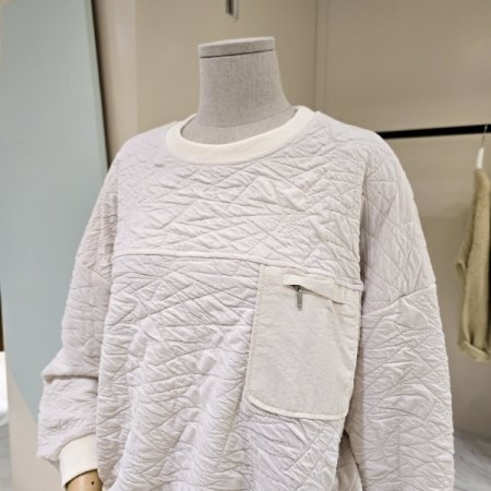 엠보 포켓 스트링 라운드 티셔츠