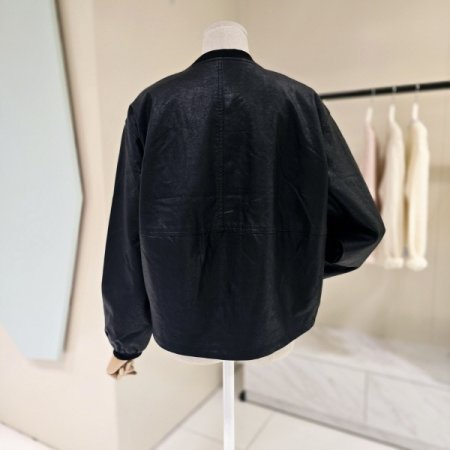 시보리넥 레더 자켓