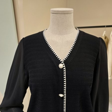 시폰배색 브이넥 니트