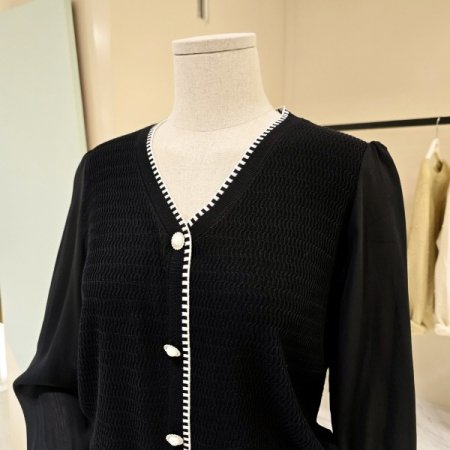 시폰배색 브이넥 니트