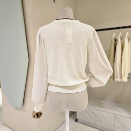 라인배색 시폰소매 브이넥니트