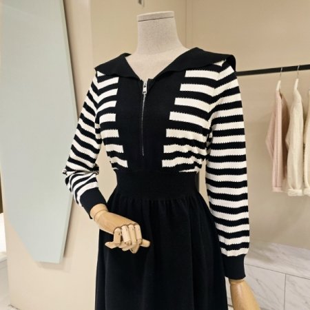 단가라 반집업 니트 원피스