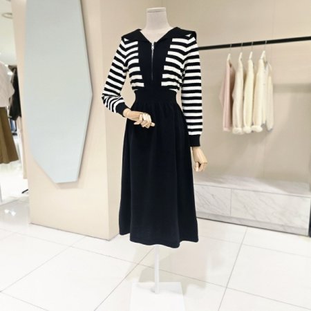 단가라 반집업 니트 원피스