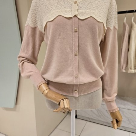 브이넥 레이스 배색 니트