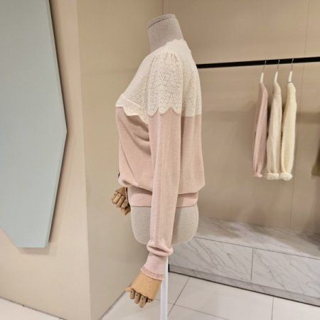 브이넥 레이스 배색 니트