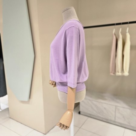 뒷단추 양브이넥 니트