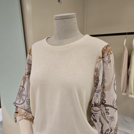 시폰소매 배색 라운드 니트