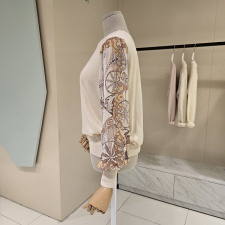 시폰소매 배색 라운드 니트