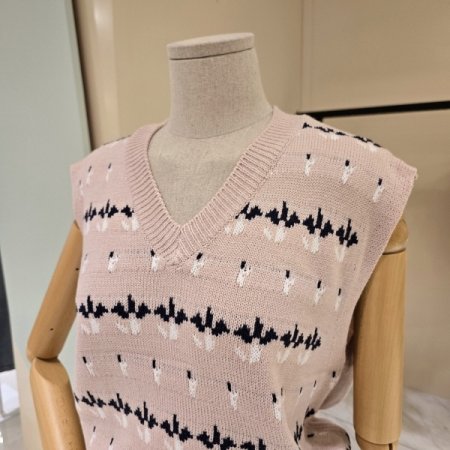 플라워 브이넥 니트조끼