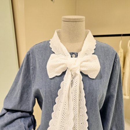 레이스 리본카라 데님 블라우스