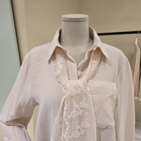 레이스 타이 카라 블라우스