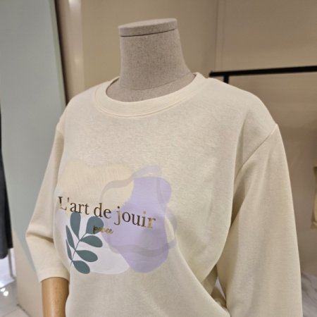 라운드 레터링 티셔츠