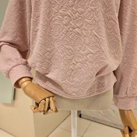 밑단 핀턱 라운드 티셔츠