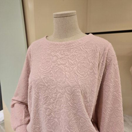 밑단 핀턱 라운드 티셔츠