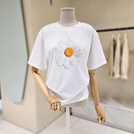 꽃송이 라운드 티셔츠