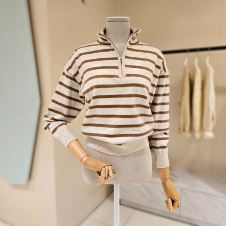 하이넥 스트라이프 반집업 니트