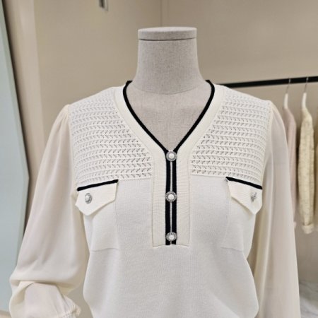 소매시폰 브이넥 니트