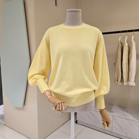 볼륨소매 라운드 니트