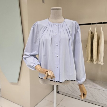 진주단추 핀턱 라운드 블라우스