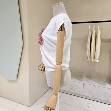 라운드 나비장식 캡소매 니트