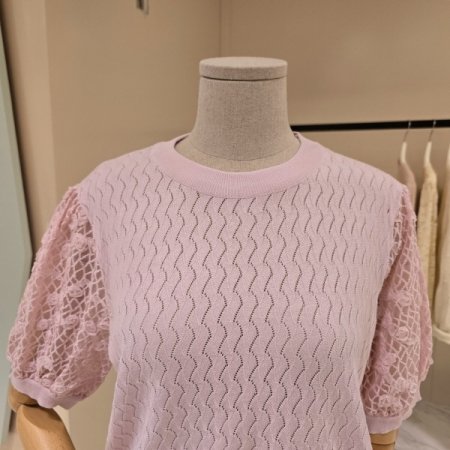 장미망사 소매 라운드 니트