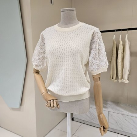 펀칭 망사소매 라운드 니트