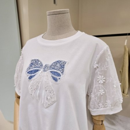 큰리본 비즈 라운드 티셔츠